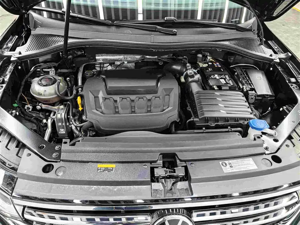 Volkswagen Tiguan L 2024 Outstanding 330TSI Auto 2WD R-Line Dragon Glory Edition фото 21