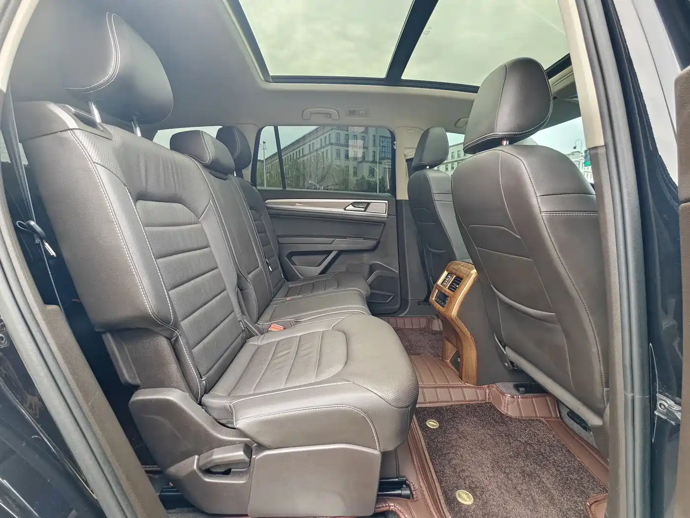 Volkswagen Teramont 2020 330TSI 2WD Luxury China VI фото 10