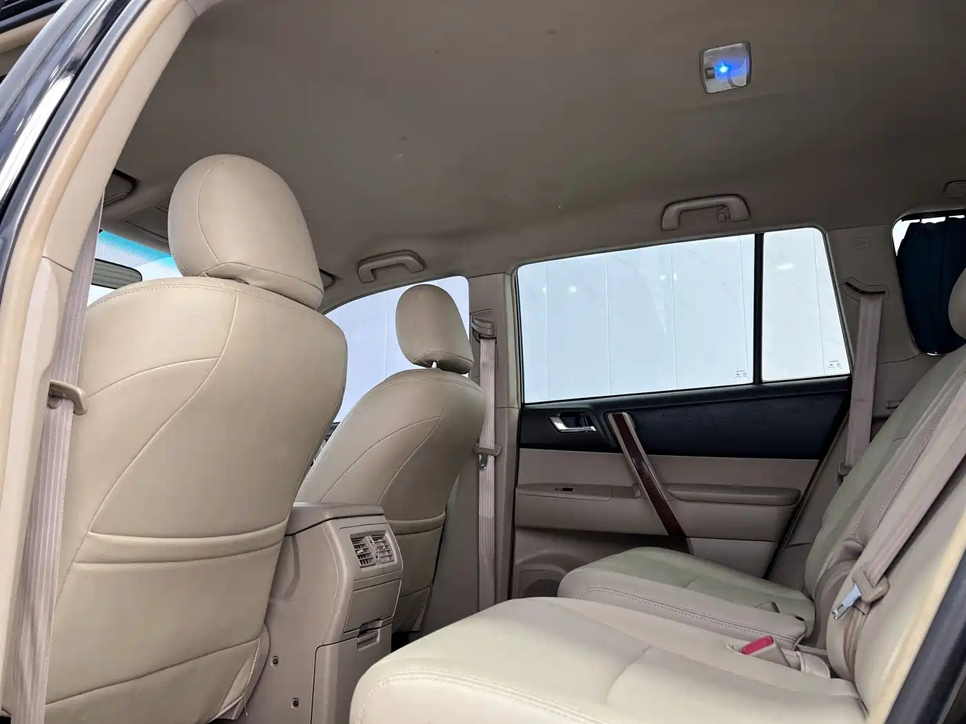 Toyota Highlander 2012 2.7L 2WD 5-seater Elite Edition фото 8