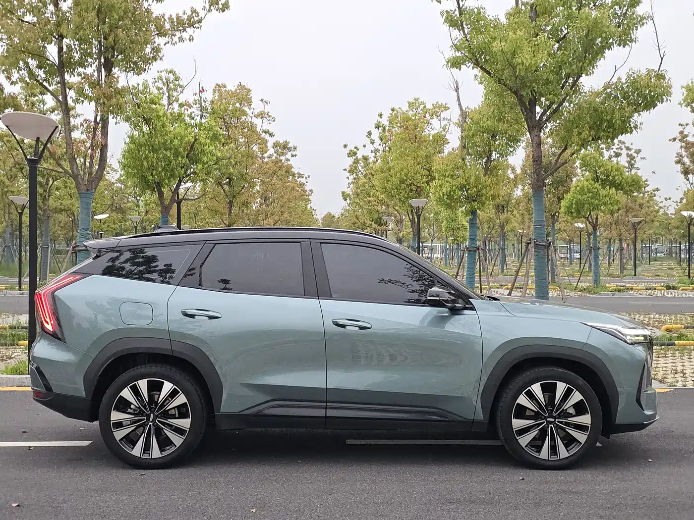 GEELY AUTOMOBILE BOYUE L