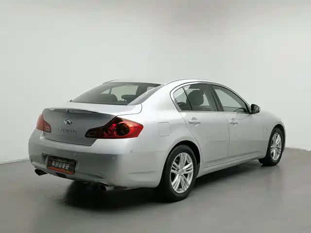 Infiniti G Series 2010 G25 Sedan Sport Edition — фото 2