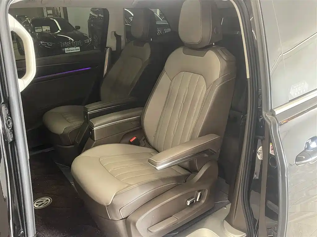 Volkswagen Viloran 2024 380TSI Prestige Edition фото 18