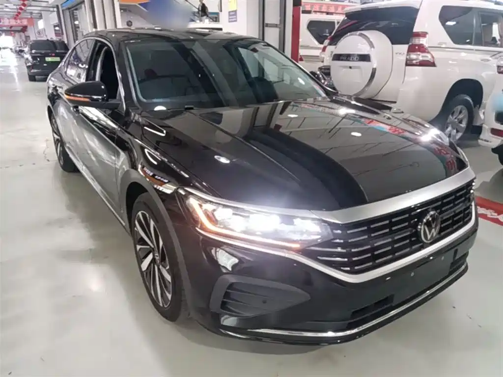 Volkswagen Passat 2025 Outstanding 380TSI Dragon Soaring Edition фото 4