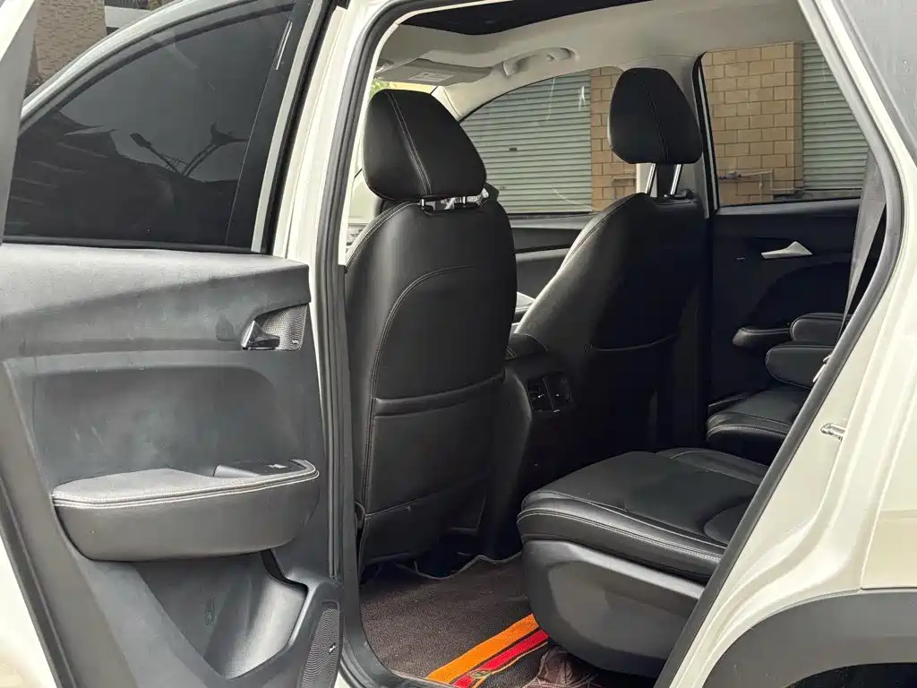 Baojun 530 2020 2020 1.5T CVT Prestige Connect 6-Seater