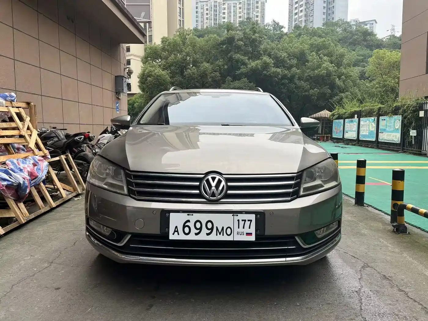 Volkswagen Magotan (Import) 2012 Wagon 2.0TSI Comfort фото 2