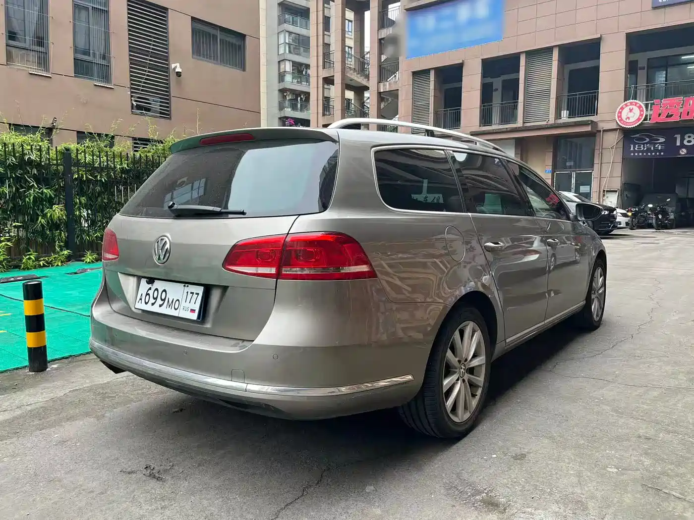 Volkswagen Magotan (Import) 2012 Wagon 2.0TSI Comfort фото 4