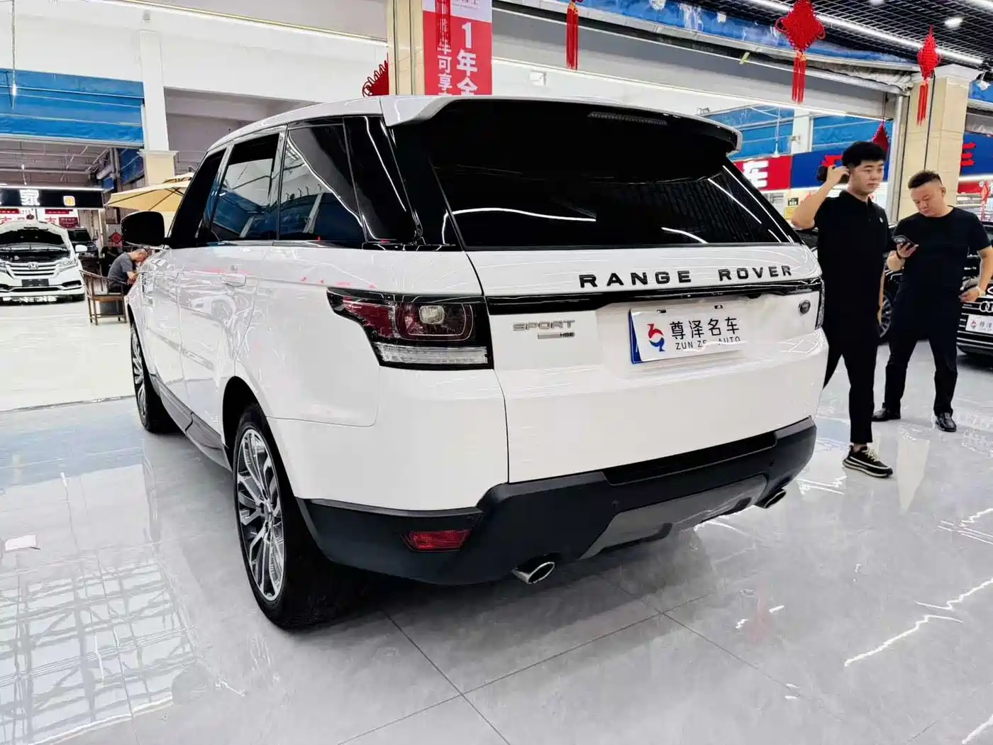 Land Rover Range Rover Sport фото 9