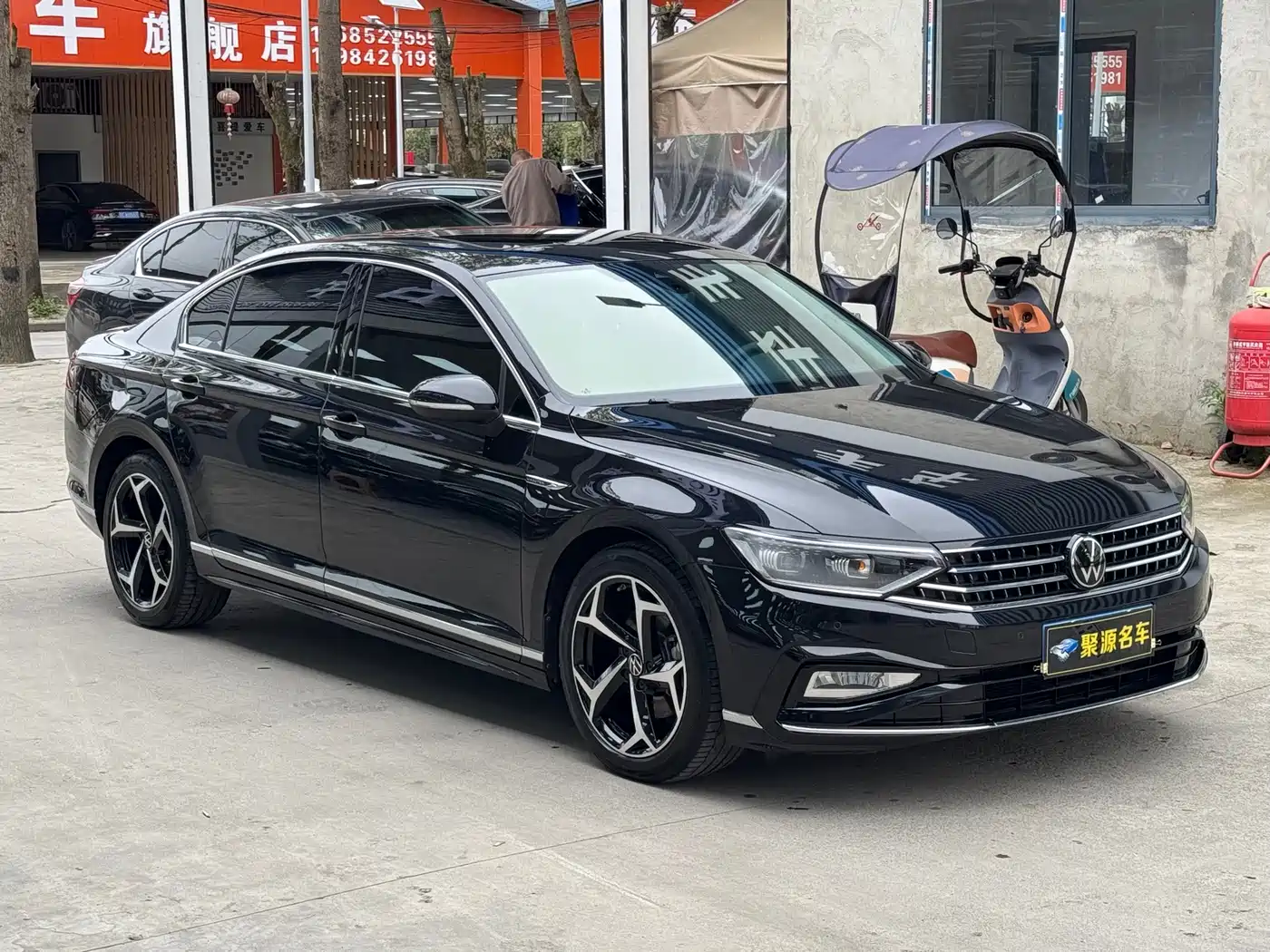 Volkswagen Magotan 2024 2 Million Units Public Sharing Edition 330TSI DSG Luxury фото 3