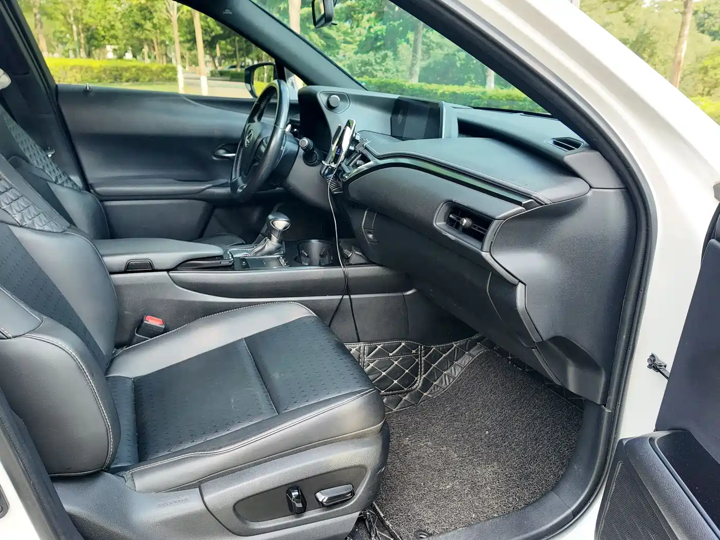 Lexus UX 2019 2019 260h Explorer Cool Edition (China V)