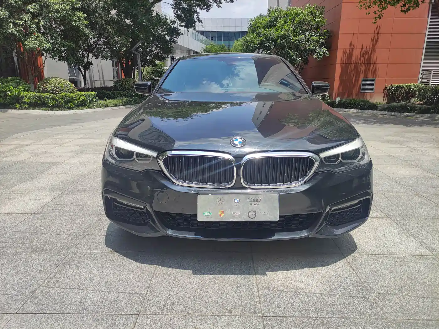 BMW 5 Series 2018 530Li Leading M Sport Package фото 9