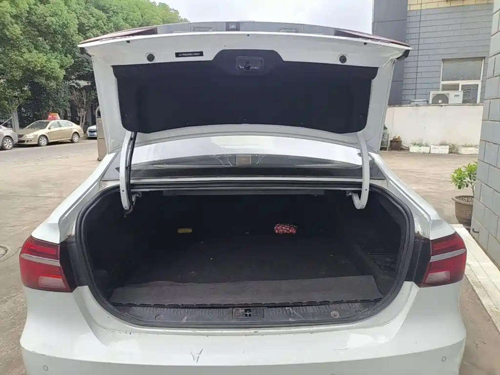 Roewe i6 New Energy 2020 2019 PLUS 50T Internet Glory Flagship Edition