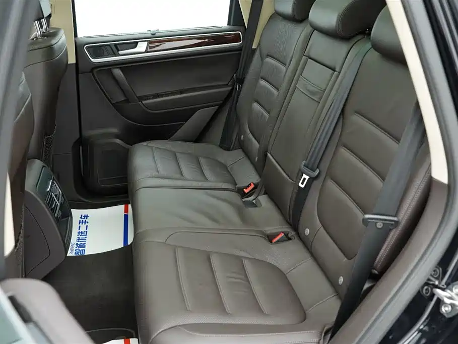 Volkswagen Touareg 2011 3.0TSI Comfort фото 14