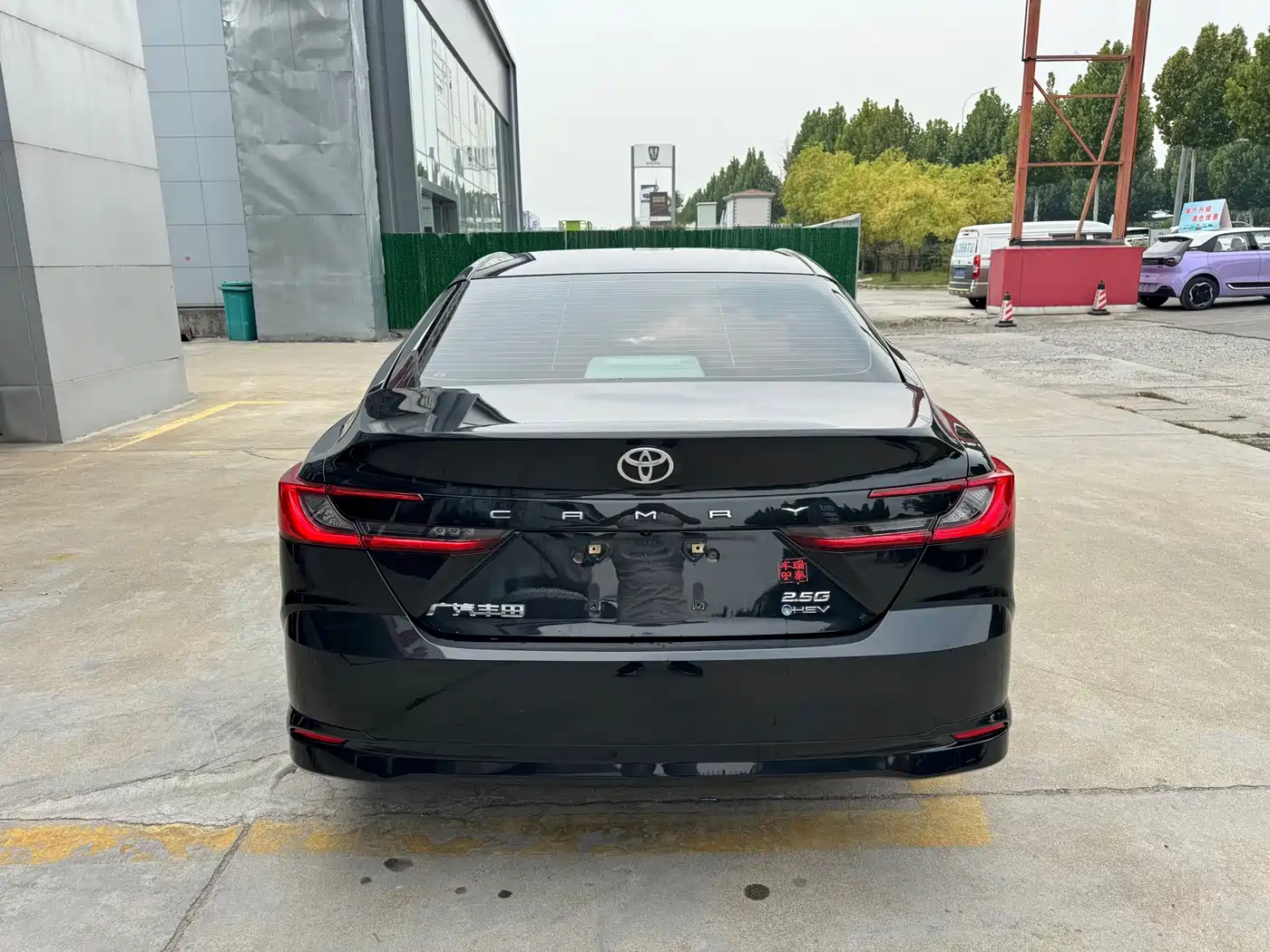Photo 14 - Toyota Camry