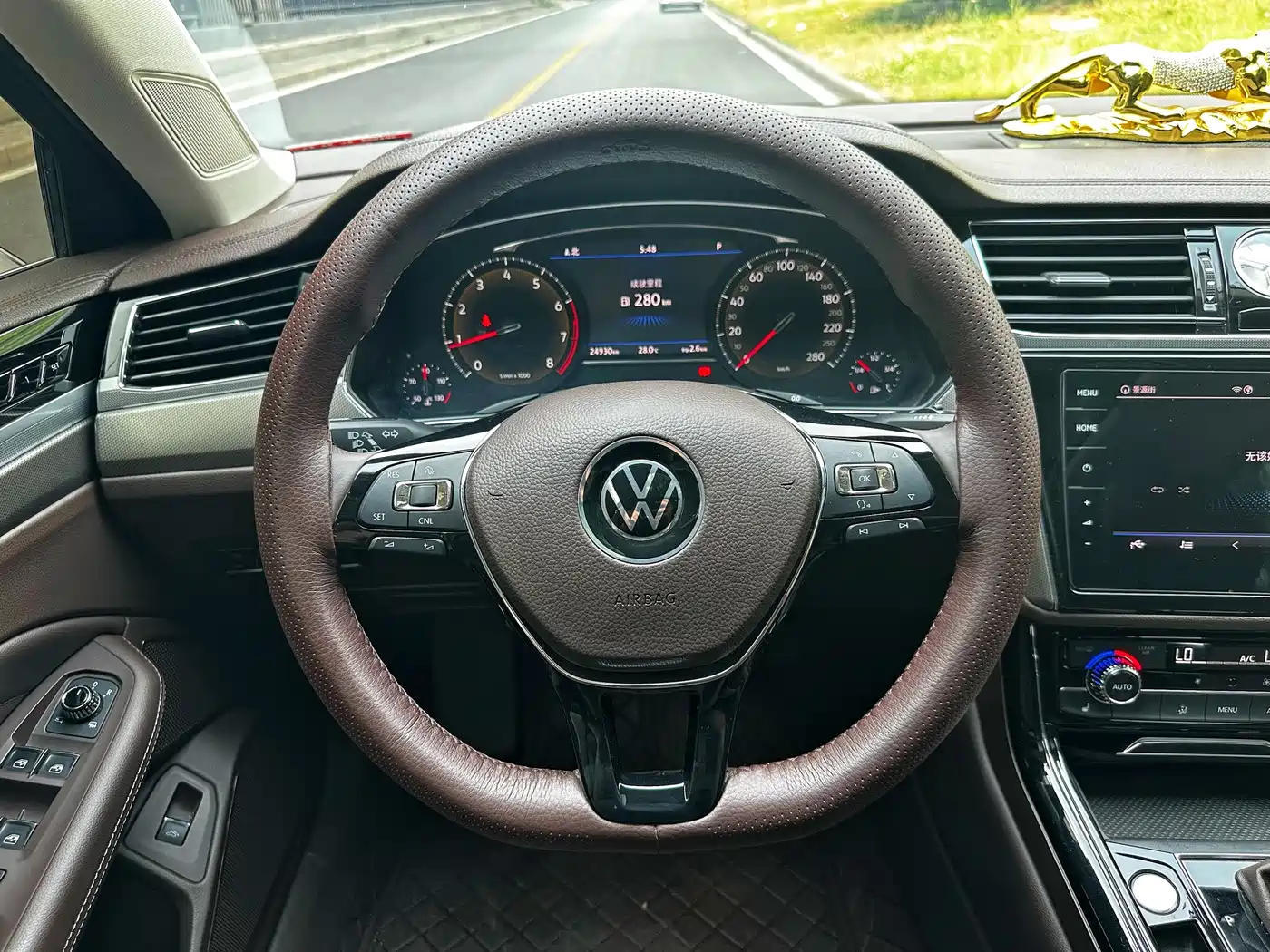 Volkswagen Phideon 2021 380TSI Luxury Edition фото 14