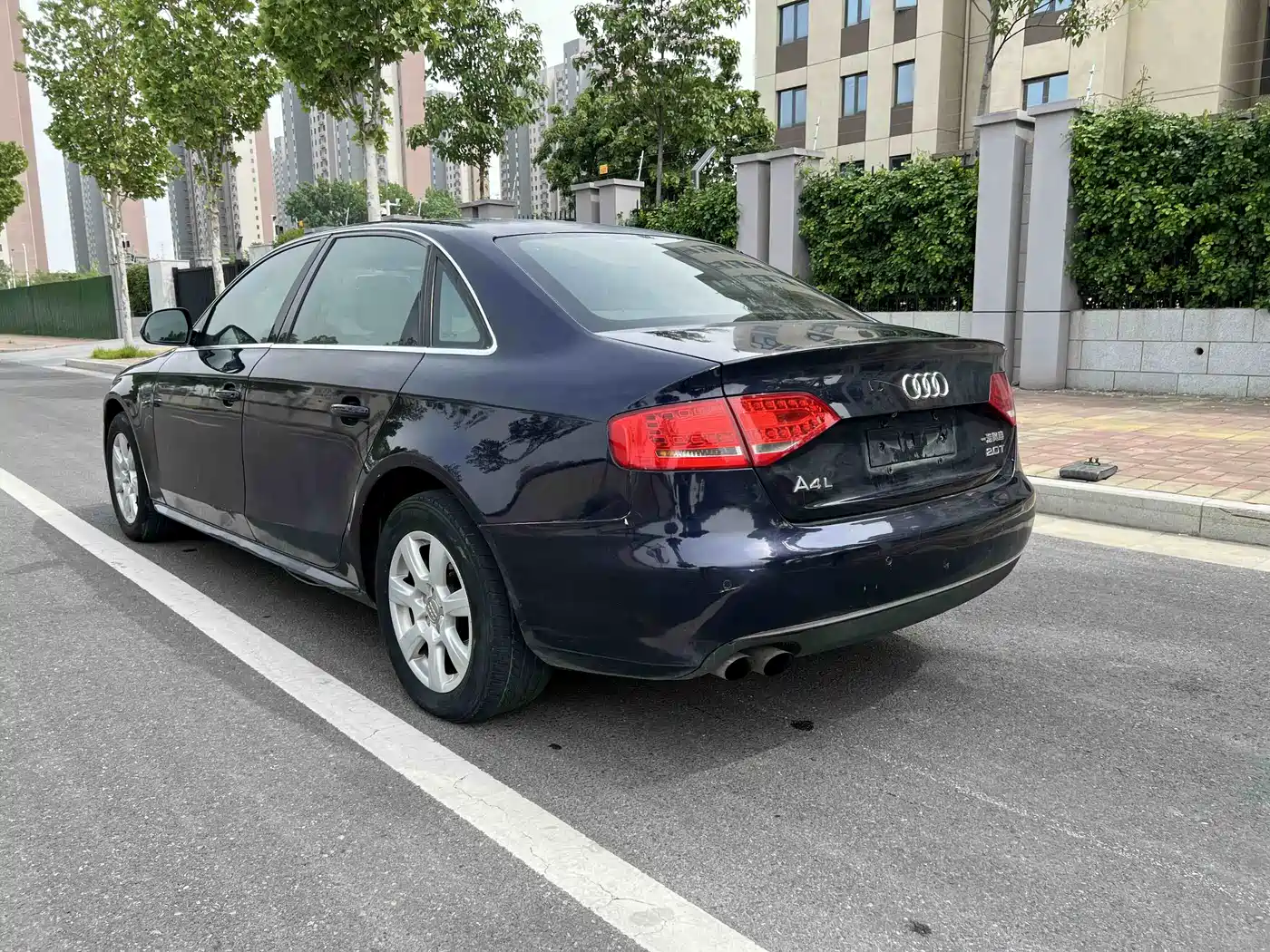 Audi A4L 2010 2.0 TFSI Standard фото 14
