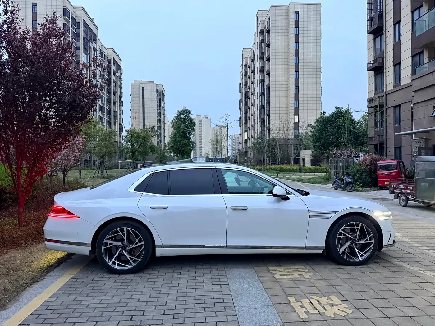 Genesis G90 2023 3.5T Flagship Version фото 3