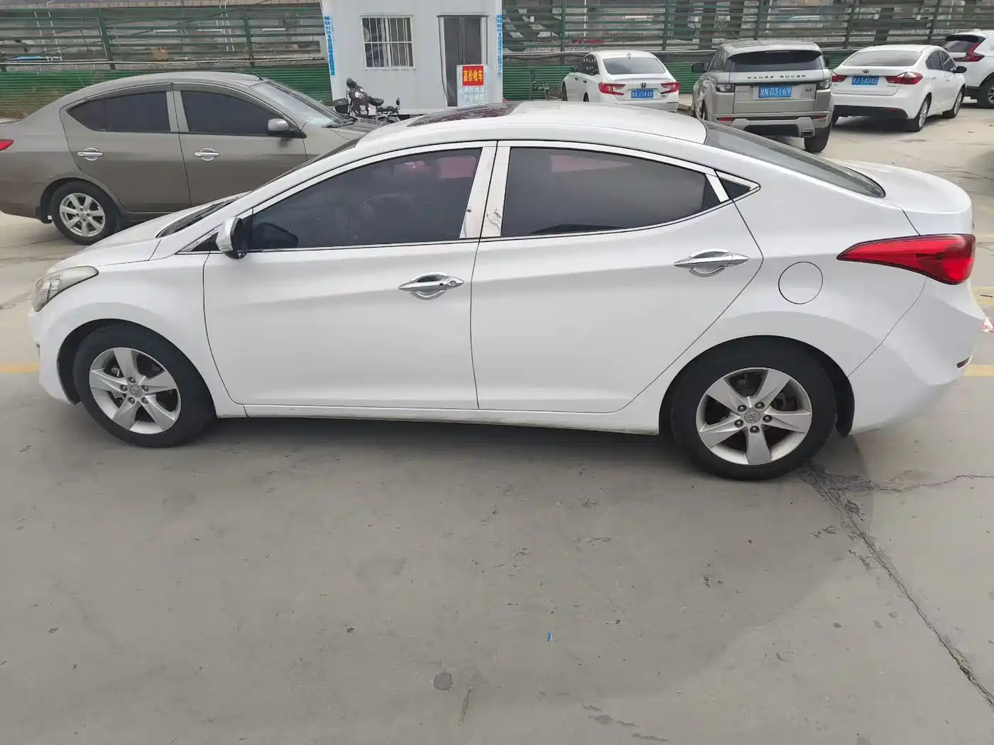 Hyundai Langdong 2013 1.6L Automatic Leading фото 7