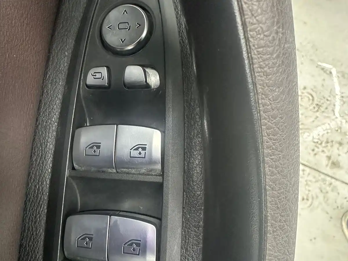 BMW X1 2022 sDrive20Li Premium фото 10
