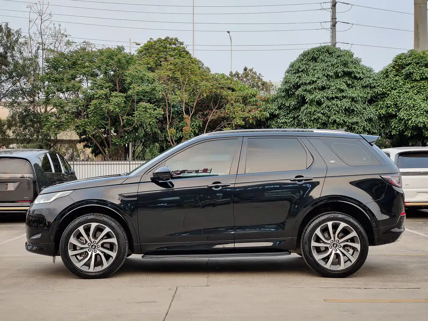 LAND ROVER DISCOVER SPORTS