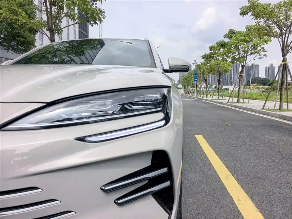 BYD Song PLUS PHEV 2025 DM-i Smart Drive Edition 112KM Noble фото 16