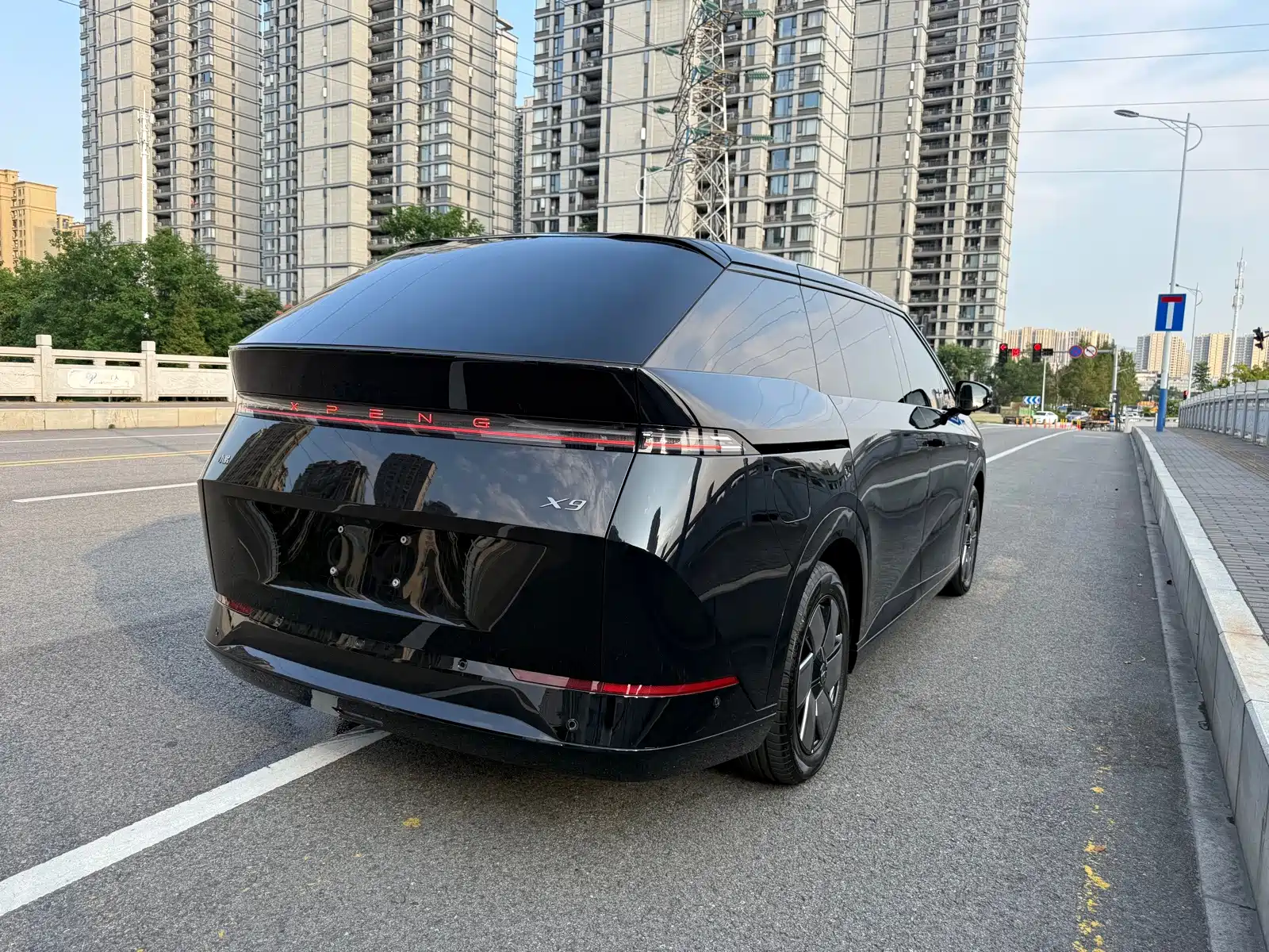 Фото 6 - XPeng X9