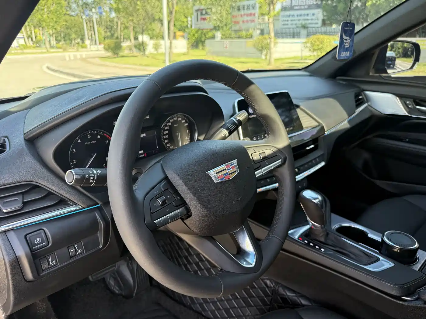Cadillac CT4 2023 2023 28T Luxury Model