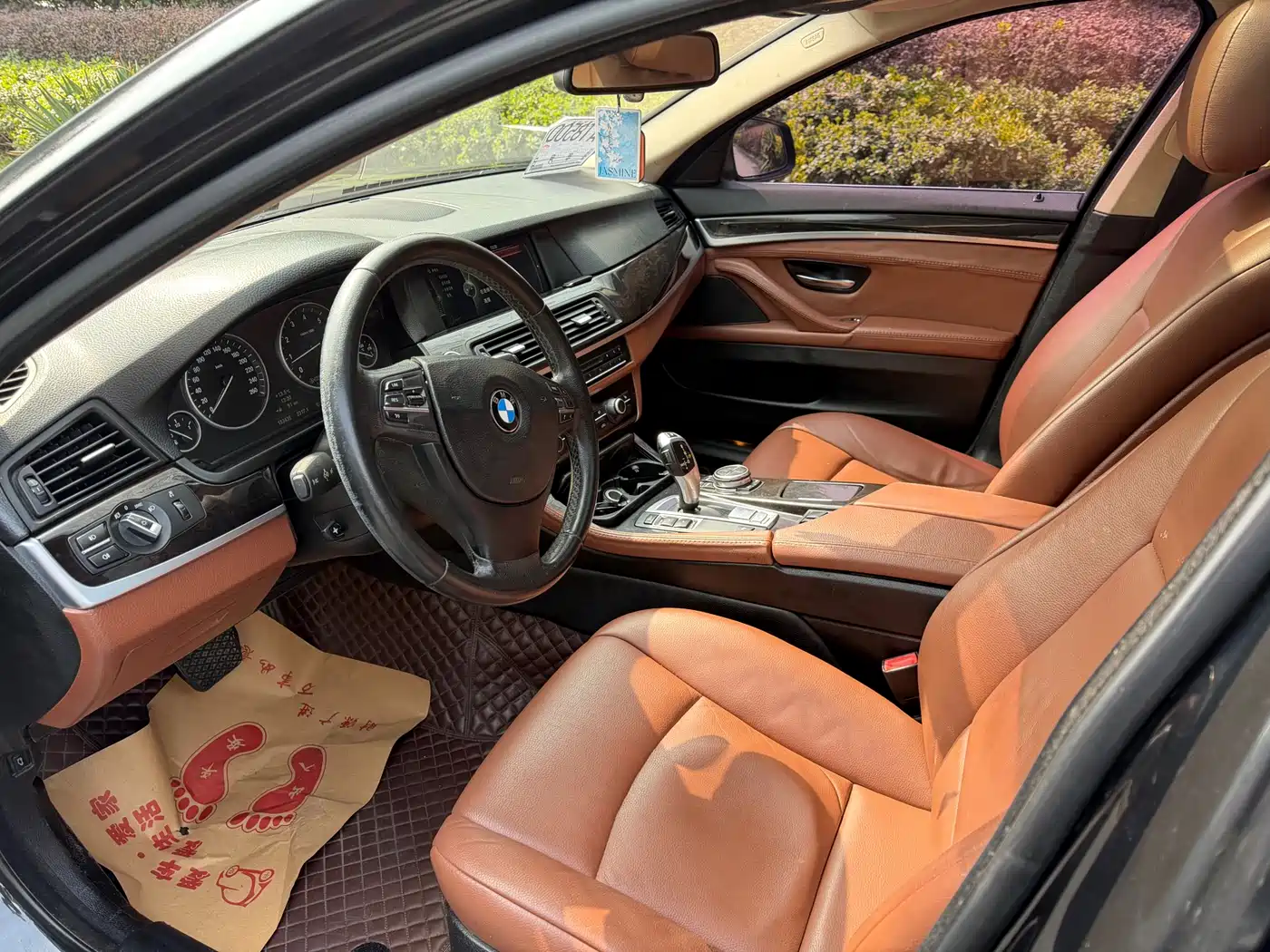 BMW 5 Series 2013 525Li Leadership фото 9