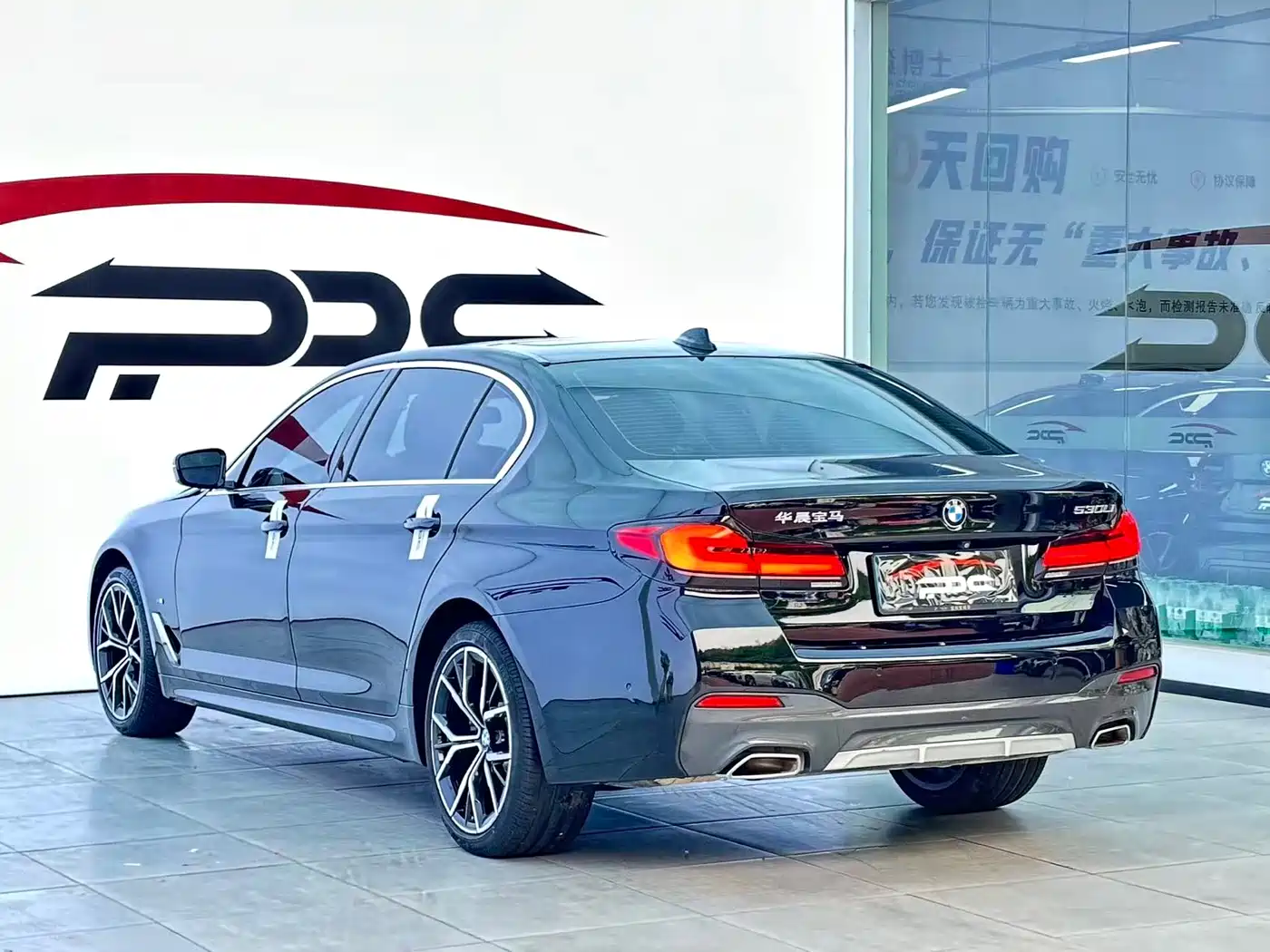 BMW 5 Series 2021 530Li Premium M Sport Package фото 23