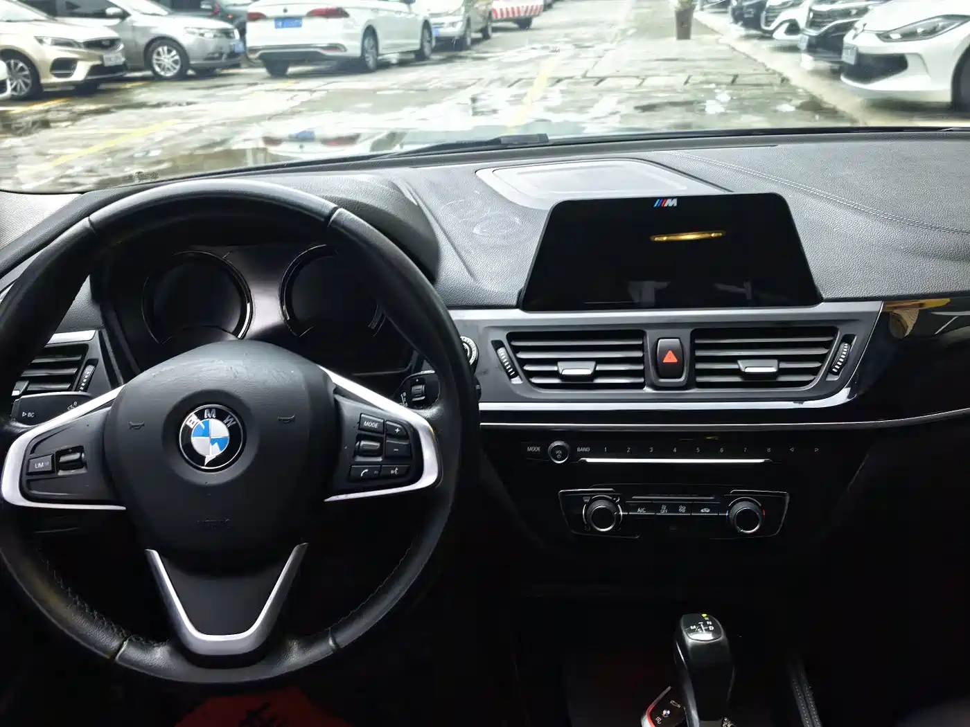 BMW 1 Series 2017 118i Sport фото 9