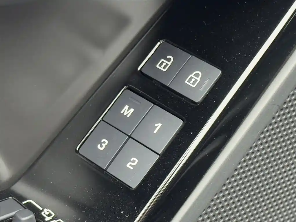 LAND ROVER RANGE ROVER STAR PULSE