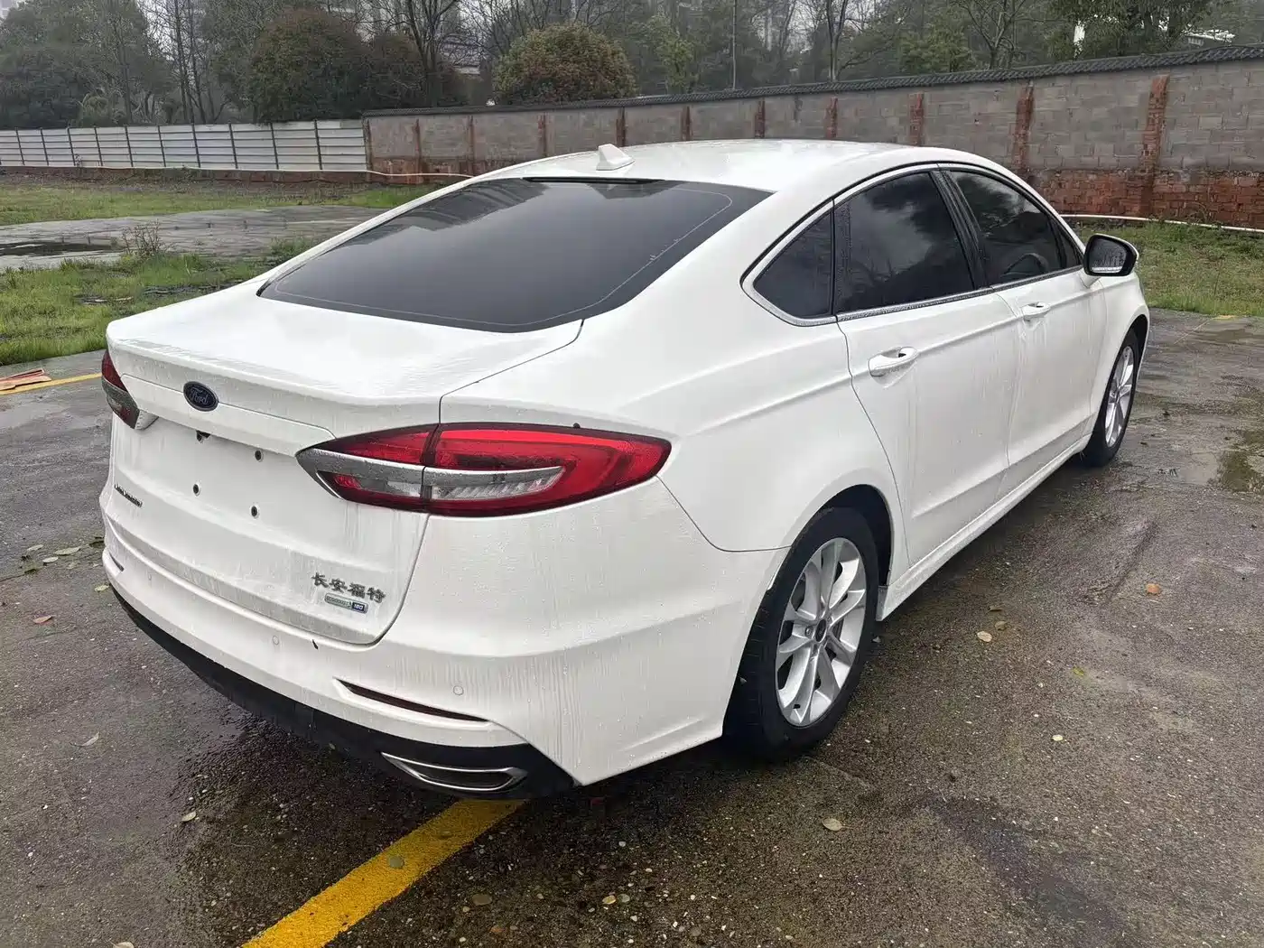 FORD MONDEO