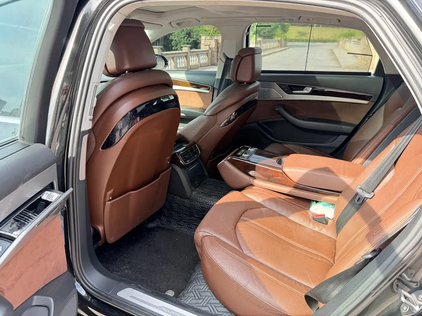 Фото 8 - Audi A8