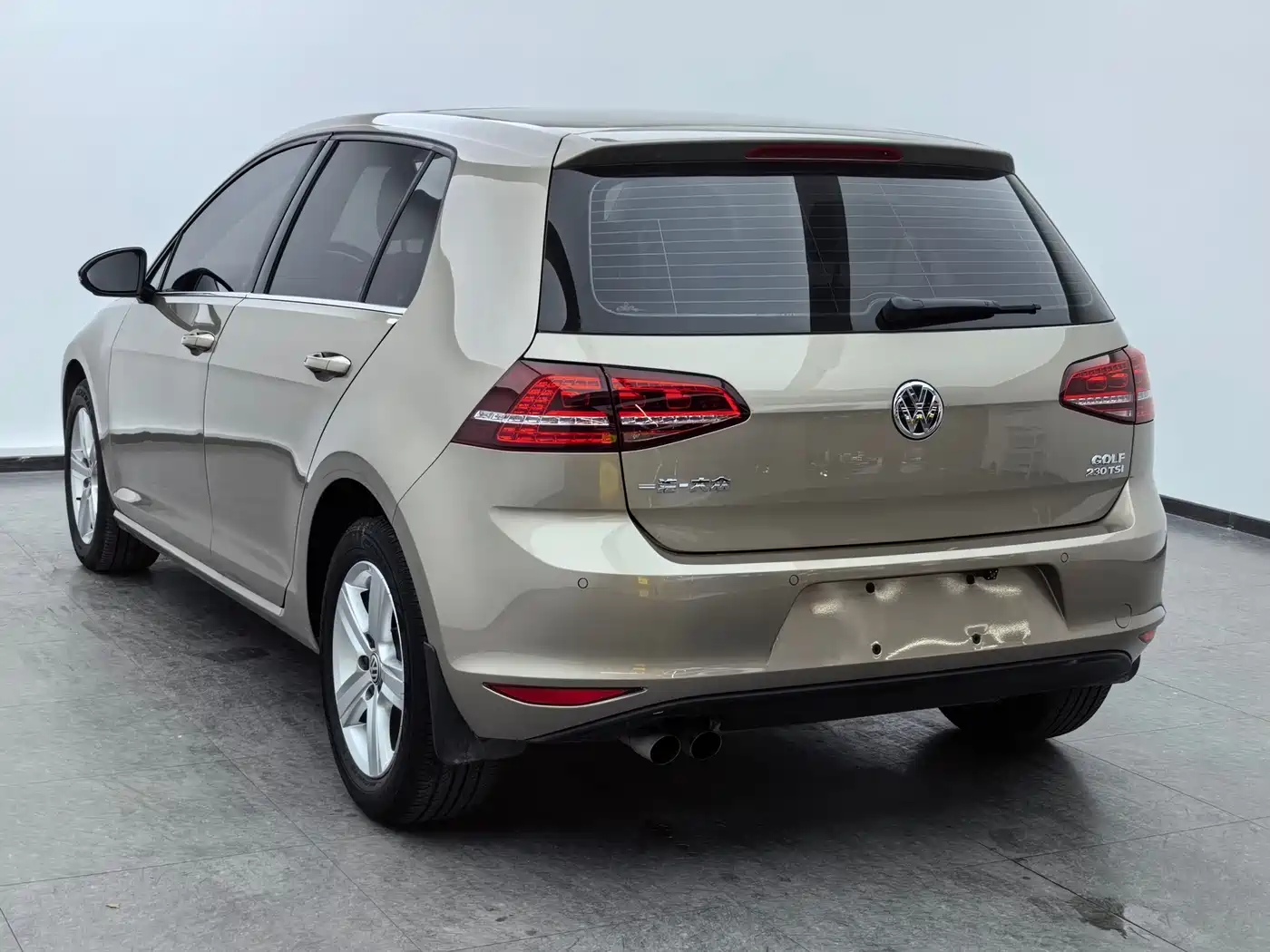 Volkswagen Golf 2016 230TSI Automatic Comfort фото 6