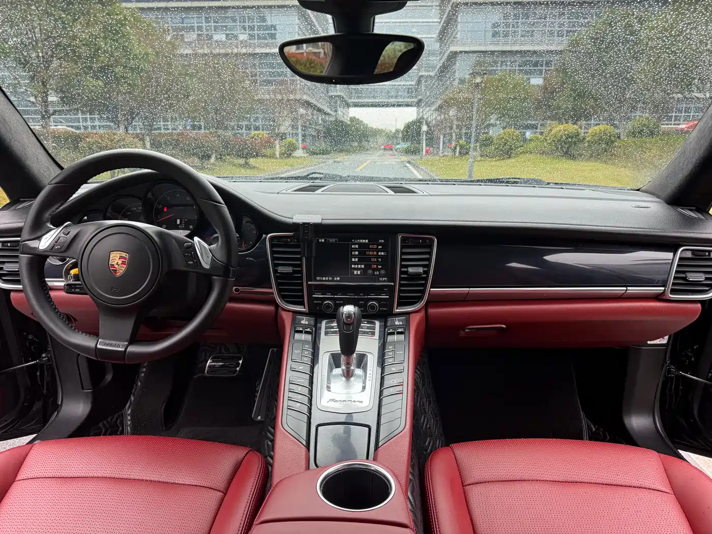 Porsche Panamera 2010 Panamera 3.6L фото 17