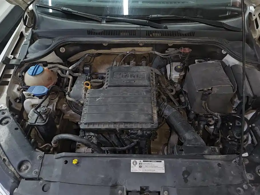 Volkswagen Sagitar 2018 1.6L Manual Fashion фото 10