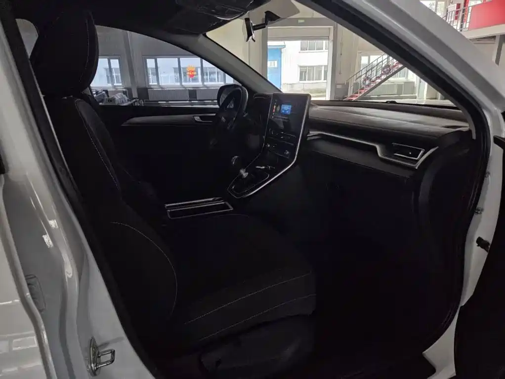Haval M6 2023 2023 PLUS 1.5T Manual Elite Smart Connect