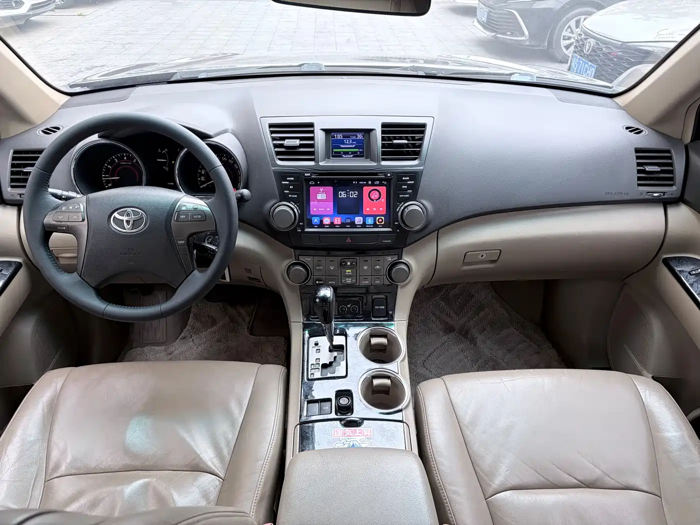 Toyota Highlander 2009 2.7L 2WD 7-seater Luxury Edition фото 10