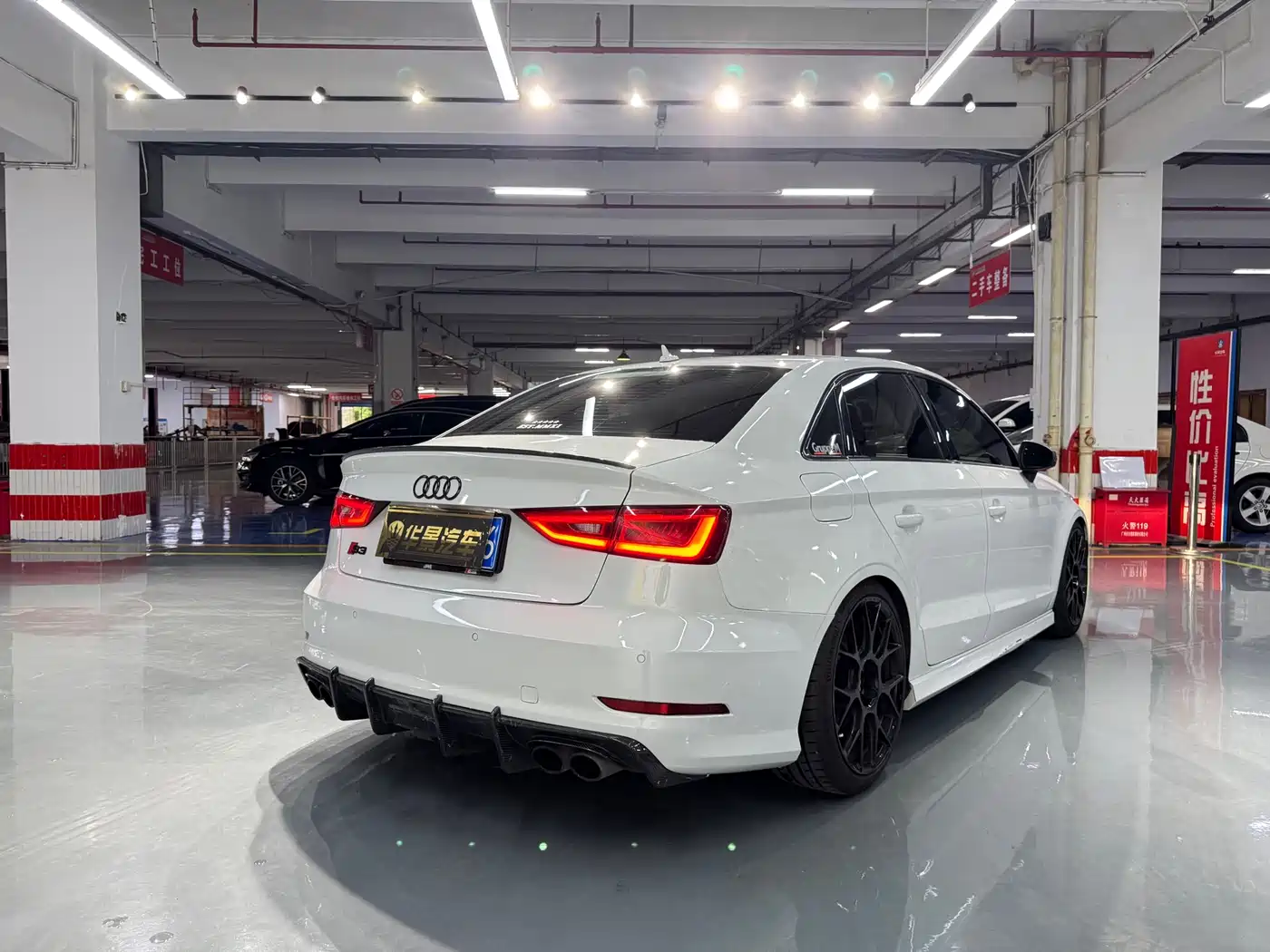 Audi S3 2015 S3 2.0T Limousine фото 5