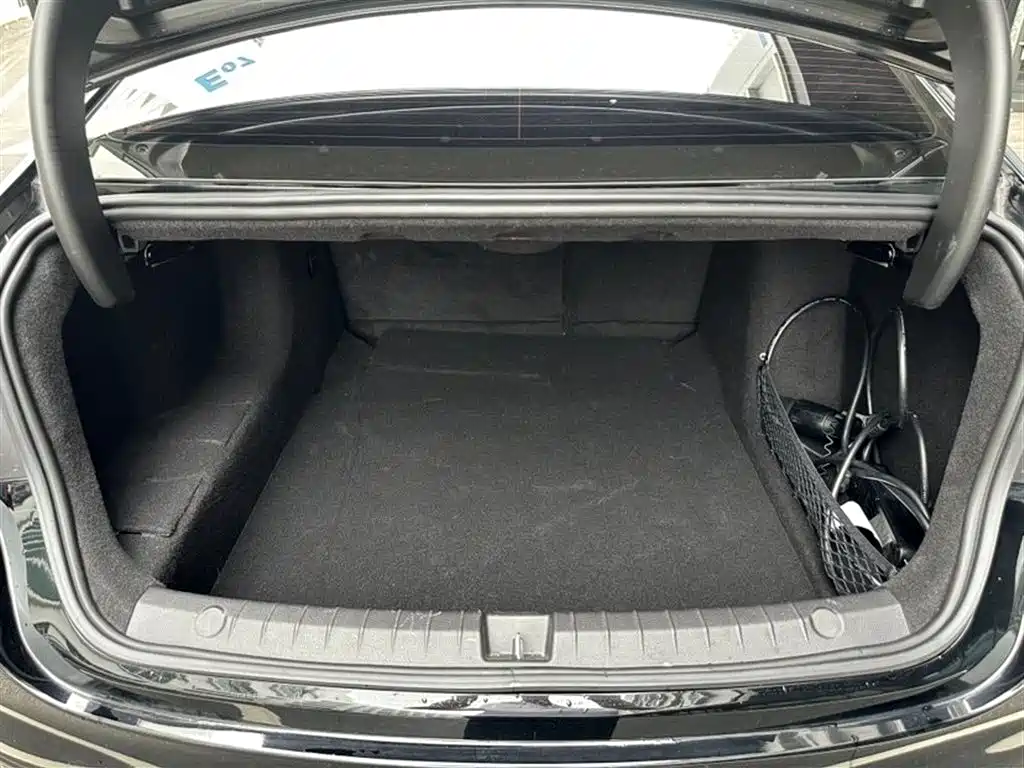 BYD Qin PLUS 2024 Glory Edition DM-i 55KM Leading фото 13