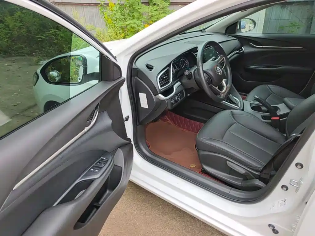 Фото 16 - Buick Excelle