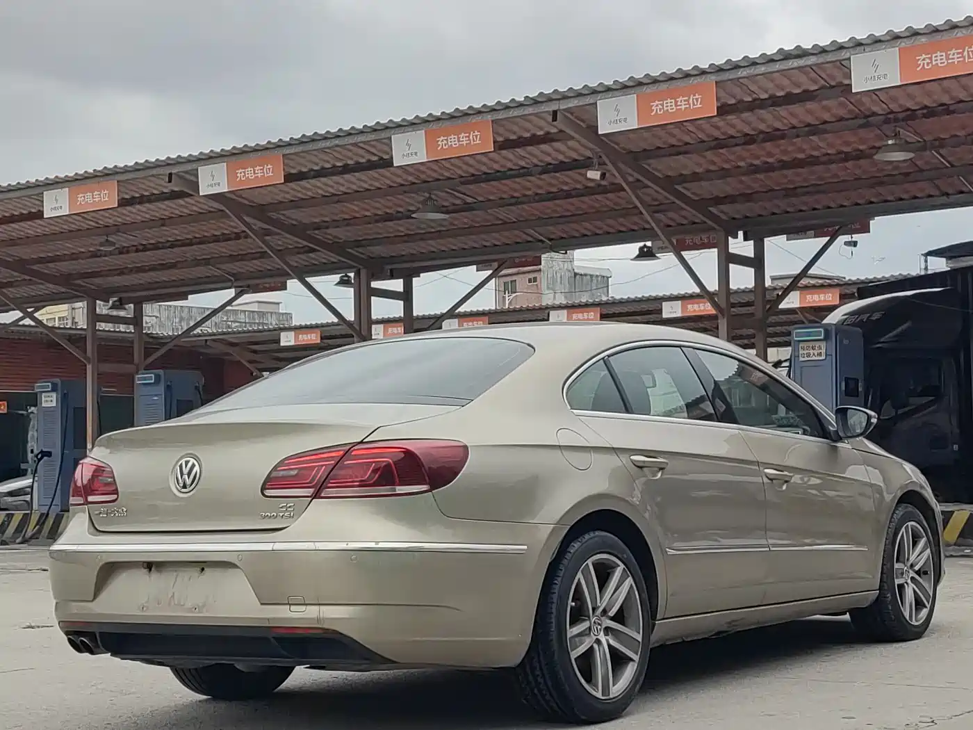 Volkswagen FAW-Volkswagen CC 2016 Model 1.8TSI Premium фото 6