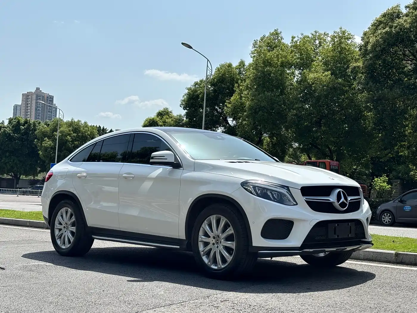 Mercedes-Benz GLE Coupe 2017 GLE 320 4MATIC Coupe SUV фото 3