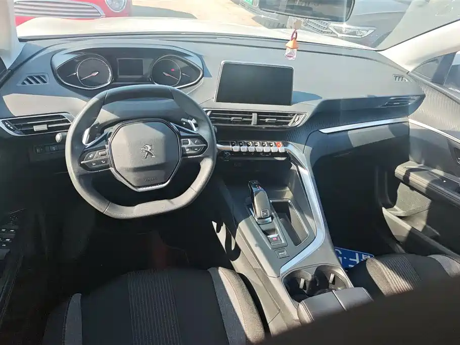 Peugeot 4008 2018 350THP Comfort Edition фото 12