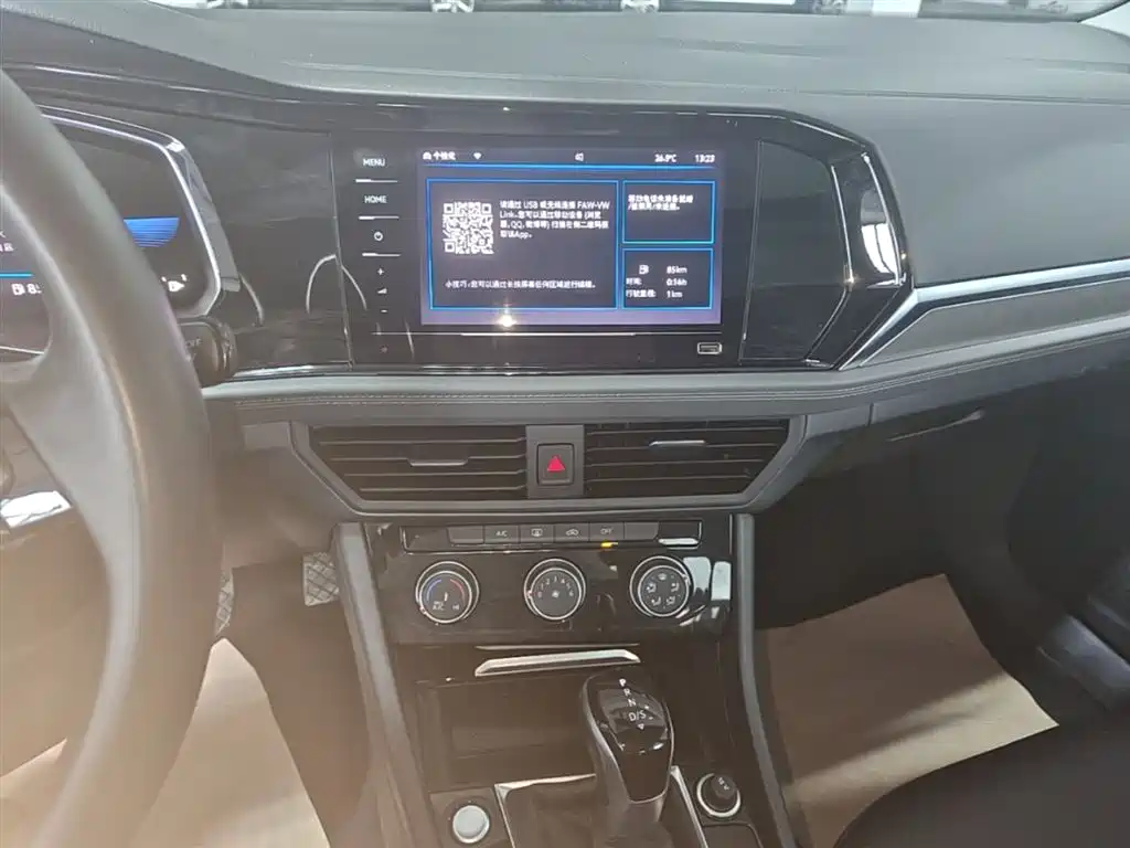 Volkswagen Sagitar 2022 280TSI DSG Surpassing Edition фото 13