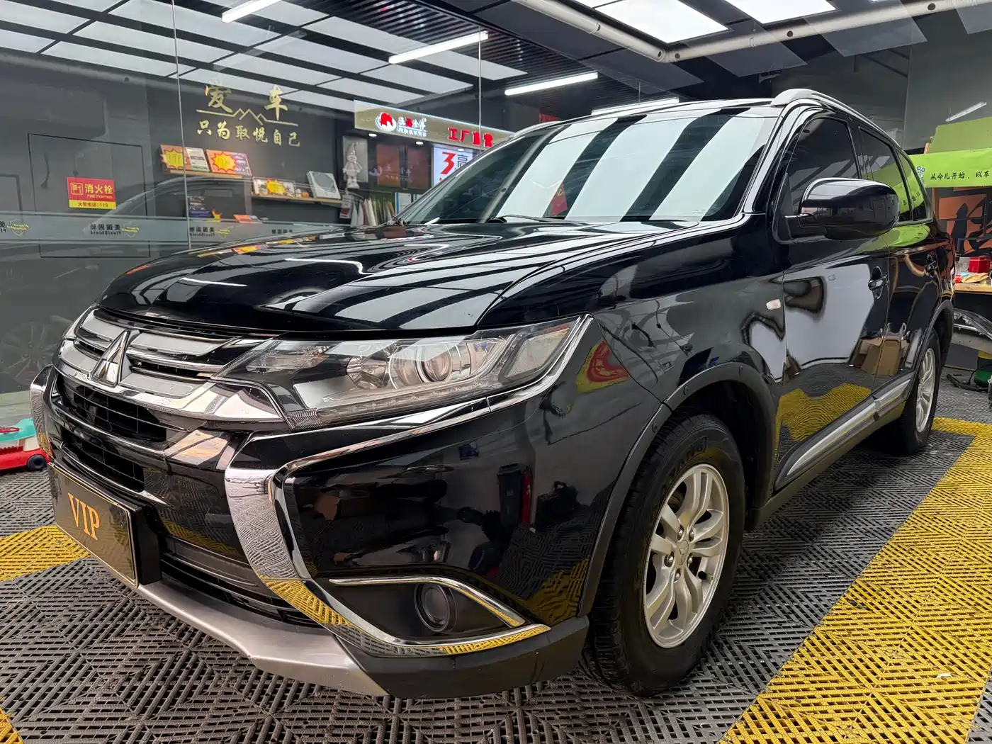 Mitsubishi Outlander 2017 2016 2.0L 2WD Fashion Edition 5-seater