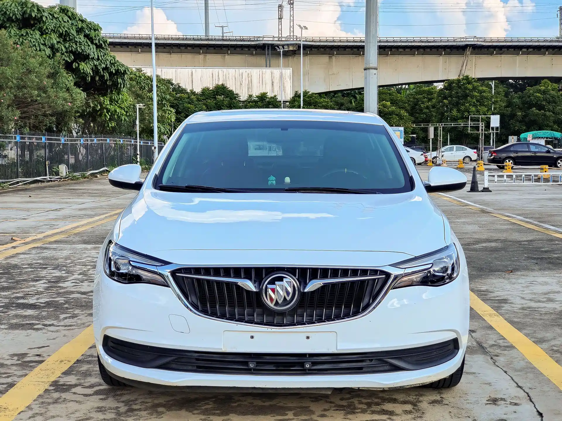 Фото 2 - Buick Excelle