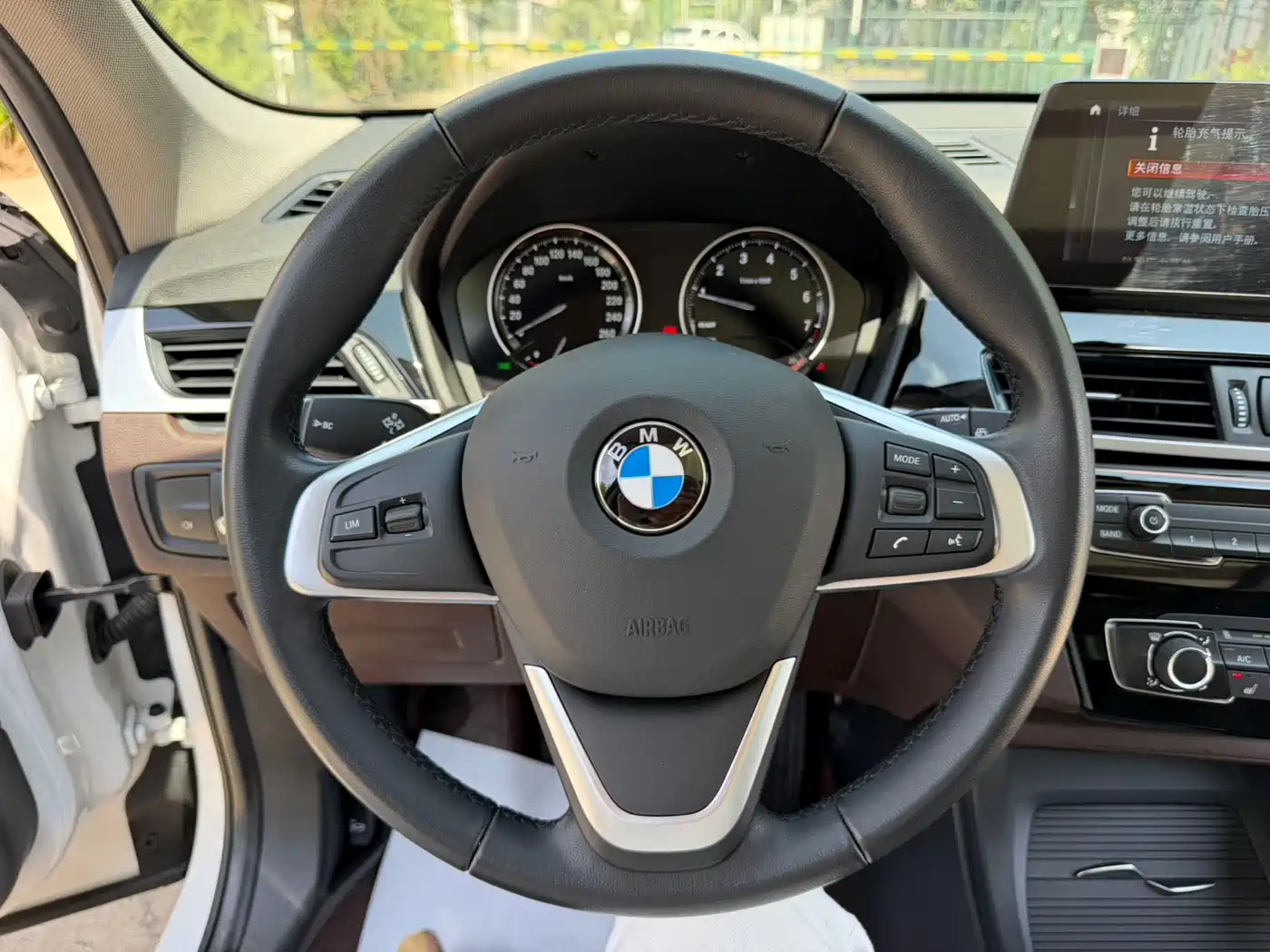 BMW X1 2022 sDrive20Li Fashion фото 18