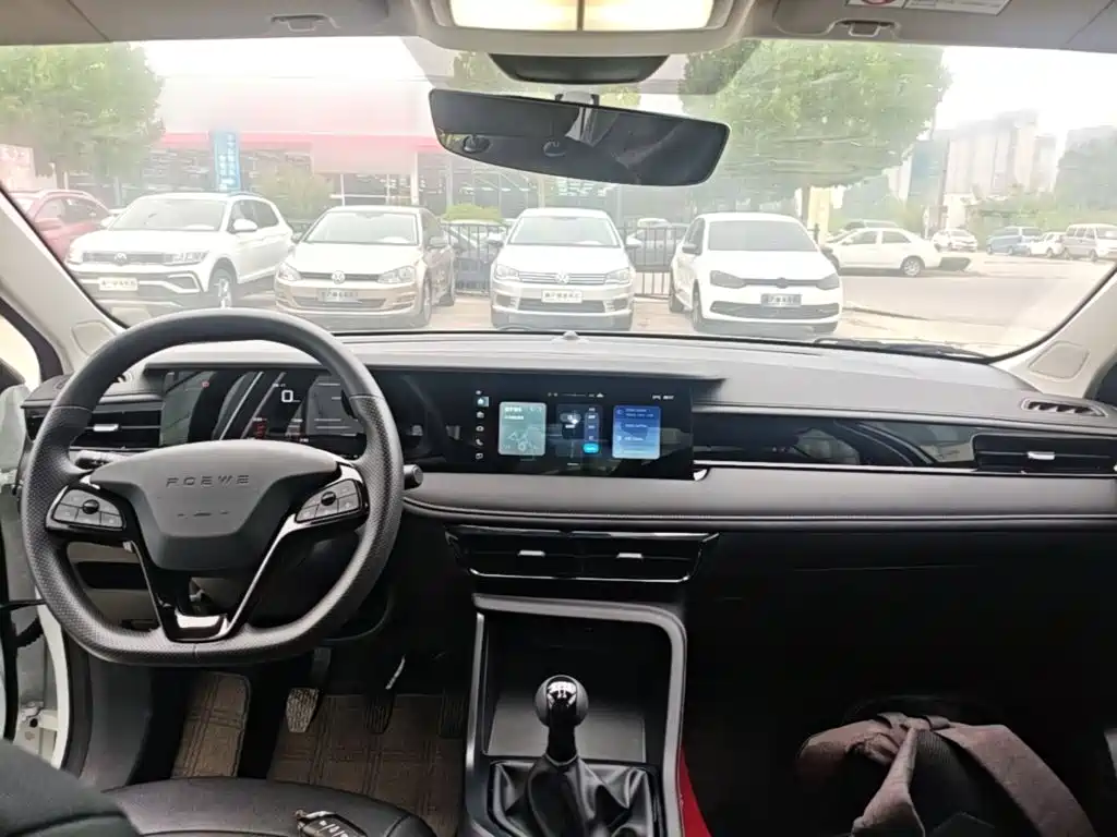 Roewe i5 2025 2023 1.5L Manual Comfort Edition