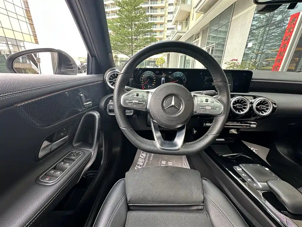 MERCEDES-BENZ A CLASS