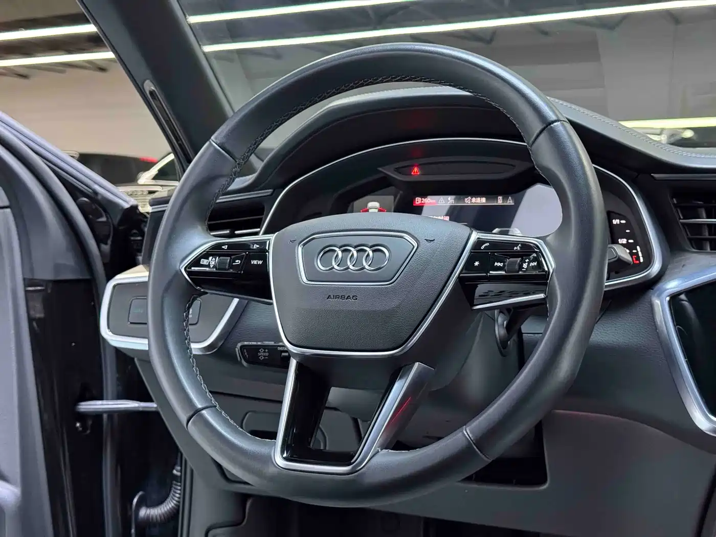 Фото 10 - Audi A6L